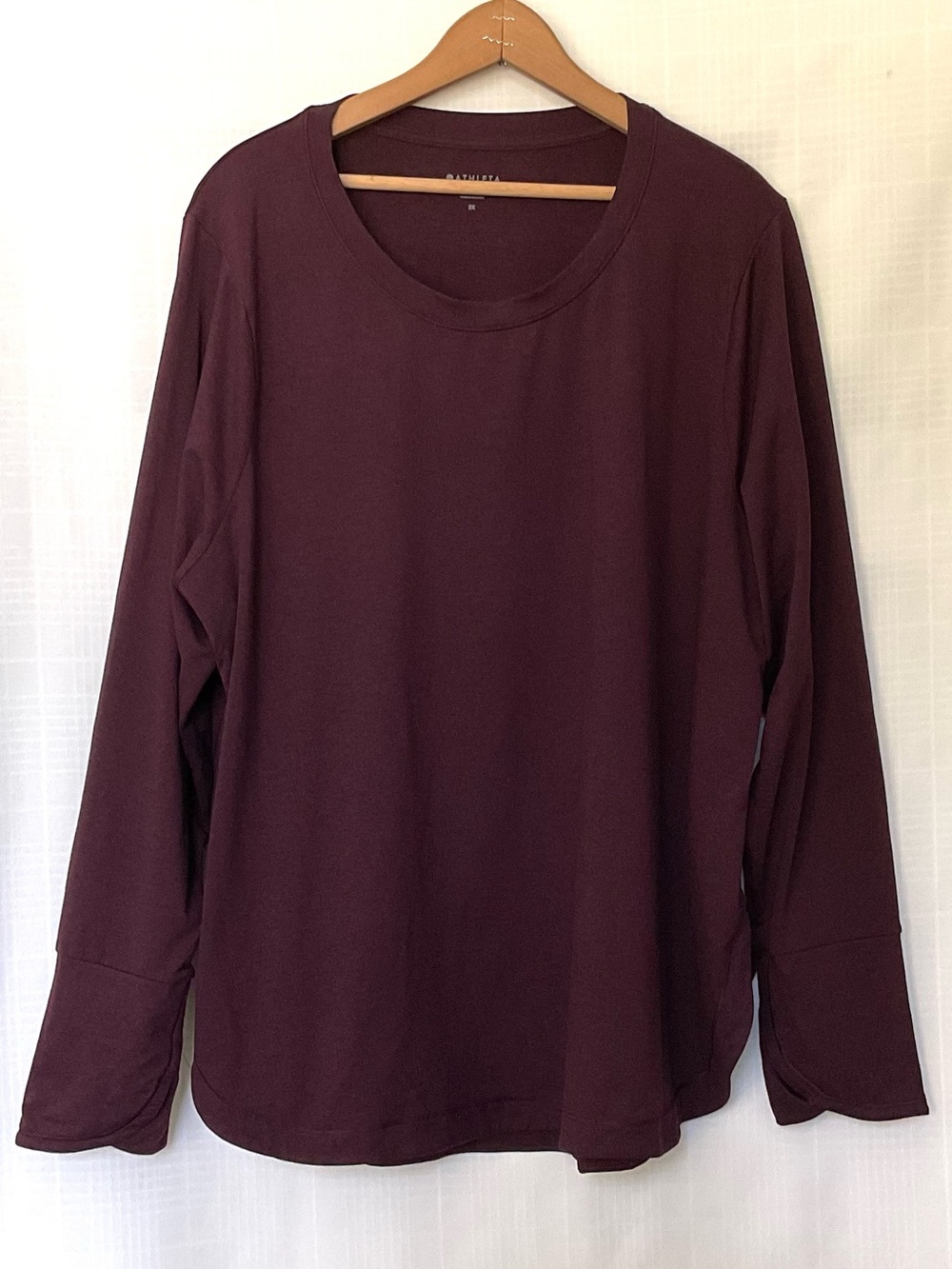 Athleta Uptempo long sleeve scoop neck Top - Deep Plum